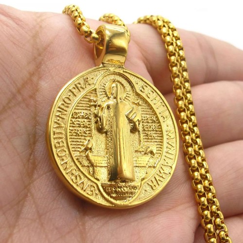 Collana con ciondolo esorcismo